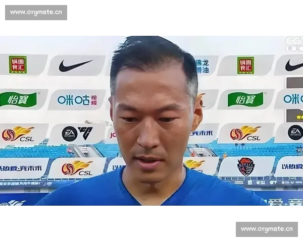 36 岁吴曦三连破 + 8 球创纪录：申花老将的逆袭传奇